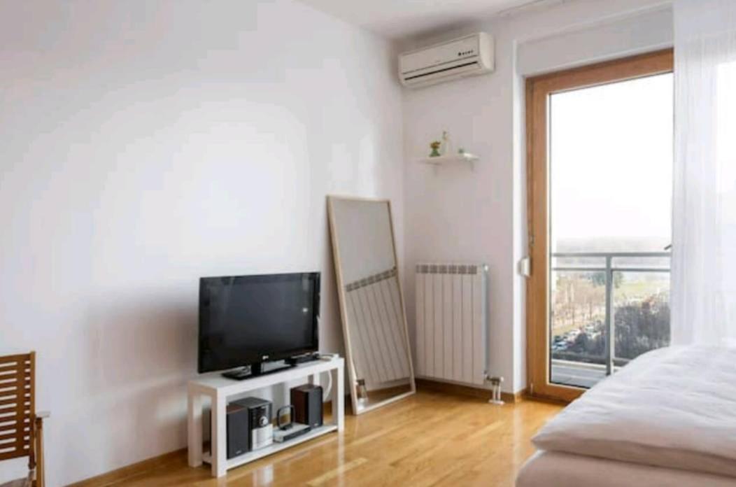 Danube Pearl Apartment Белград Екстериор снимка